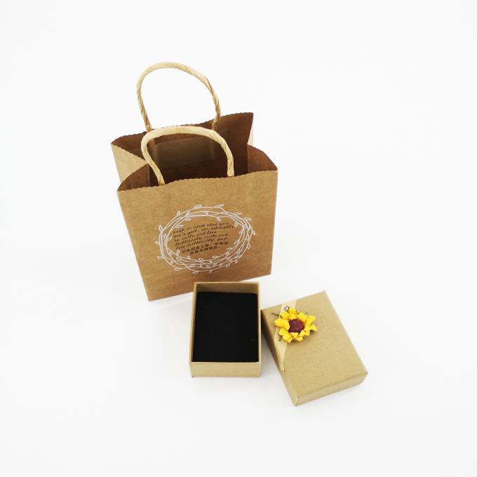 Brown-Kraftpapier-Einkaufstaschen druckten Mattlaminierungs-Oberfläche für das Schmuck-Verpacken